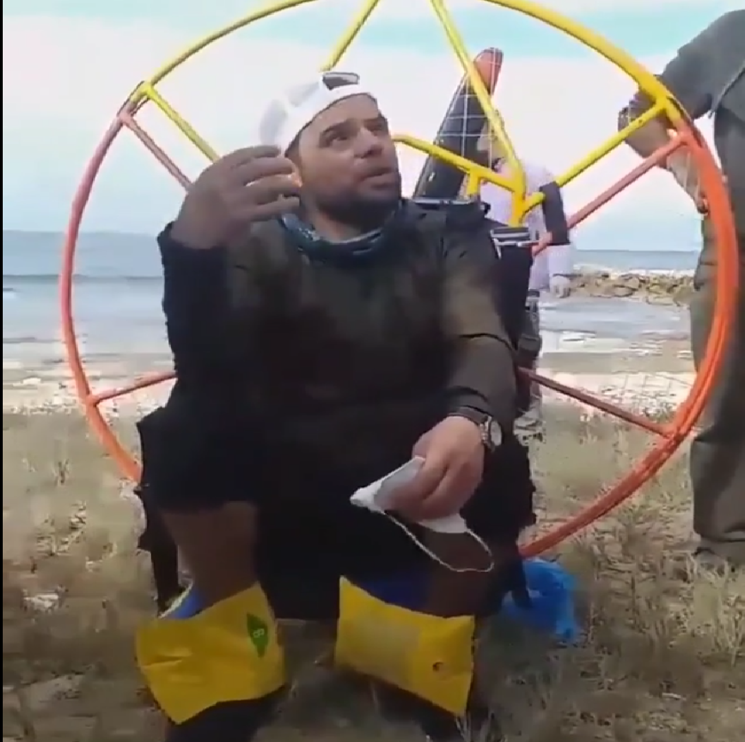 Paramotor ile Lübnan İsrail sınırındaki sahile inen Mahmut Ertunç isimli Türk vatandaşı Lübnan askeri istihbaratı tarafından gözaltına alındı