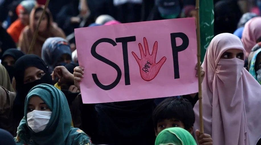 Pakistan'da, tecavüzcülerin hadım edilmesine ilişkin yasa onaylandı.