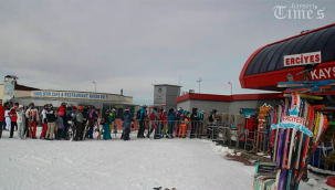 Erciyes'te turist yoğunluğu