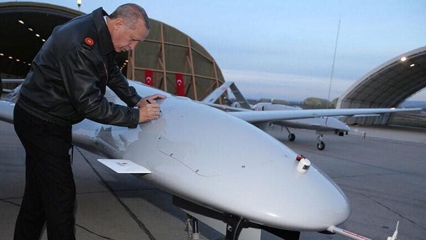 #İngiltere Savunma Bakanı yaptığı bir röportajda, #İHA Teknolojilerinde geride kaldıklarını ve bu teknolojiye ulaşmak için en iyi rol model ülkenin #Türkiye olduğu söyledi.