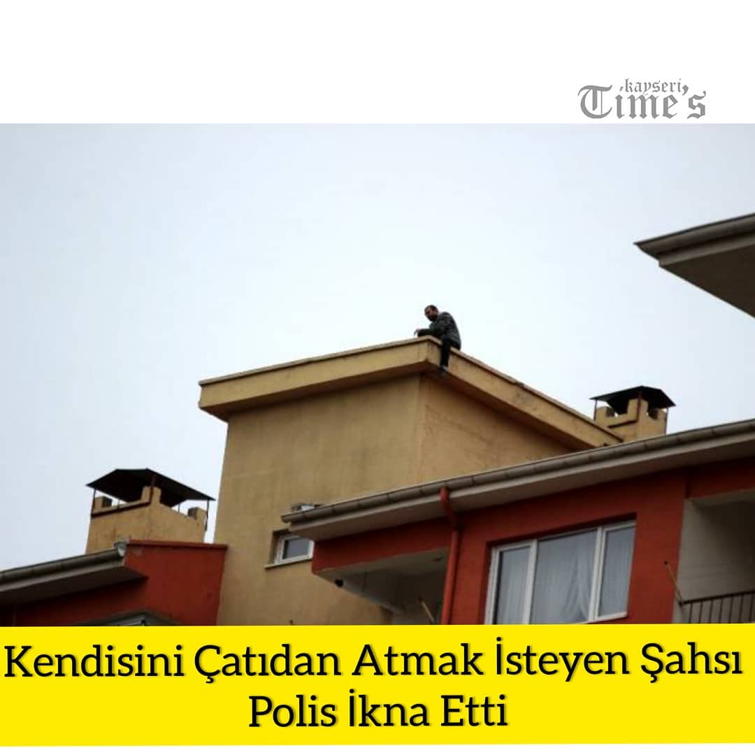 Kendisini çatıdan atmak isteyen şahsı polis ikna etti