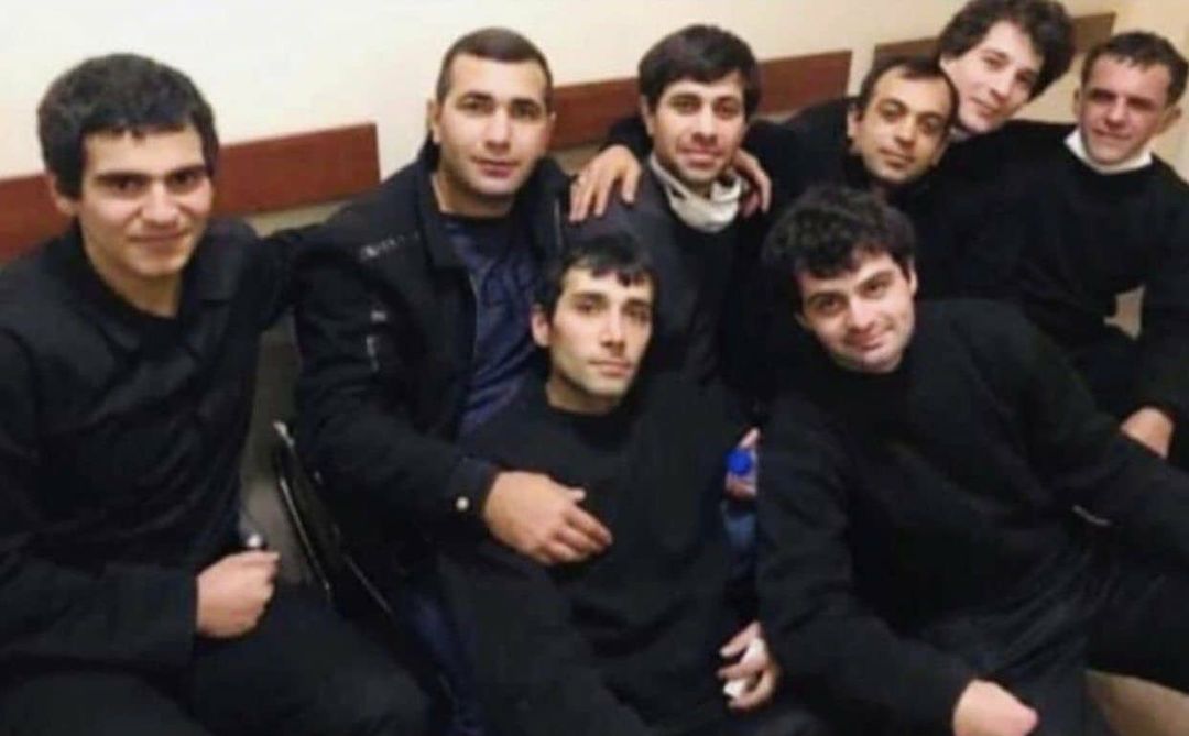 Azerbaycan, savaşta esir aldığı 44 Ermenistan ordusu askerini değişim kapsamında serbest bıraktı.