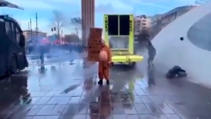 Coronavirüs kısıtlamaları karşıtı protestolar böyle devam ederse, iç savaşa gideceğiz.