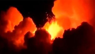 İtalya'da Etna Yanardağı patladı.