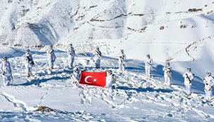 Zeliha ninenin ördüğü yün çoraplar Mehmetçiği hem ısıttı hem duygulandırdı
