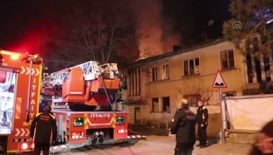 Kayseri de metruk bir ev aynı gece iki kez yakıldı