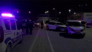 Kayseri'de polis ekiplerinin 'dur' ihtarına uymayan alkollü sürücü 2 ekip otosuna çarparak durabildi