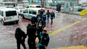 Çalışma vaadiyle kandırılarak yurt dışından getirilen kadınlara fuhuş yaptırmışlar