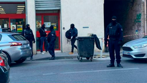 Fransa'nın başkenti Paris ve Marsilya'da terör örgütü PKK'ya ait ev, dernek ve iş yerlerine baskın düzenlendi.