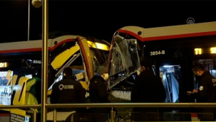 Kayseri'de aynı yönde seyreden iki tramvay aracının çarpışması sonucu 1 vatandaş 1 vatman yaralandı