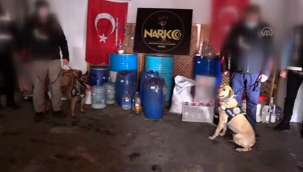 Kayseri'de düzenlenen operasyonda sentetik uyuşturucu yapımında kullanılan yaklaşık 2 ton kimyasal madde ele geçirildi