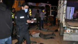 İki aile arasında çıkan bıçaklı, sopalı, tahralı ve balyozlu kavgada 4 kişi yaralanırken, 13 kişi gözaltına alındı