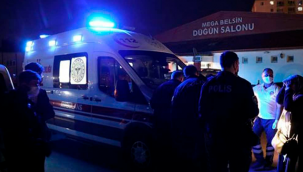 Kayseri'nin Melikgazi ilçesinde bir düğünde meydana gelen kavgada damat, gelinin kardeşi tarafından bıçakla yaralandı