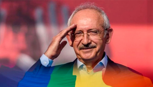 Kemal Kılıçdaroğlu, LGBT üyeleri tarafından 'Fahri LGBT üyesi' yapıldı