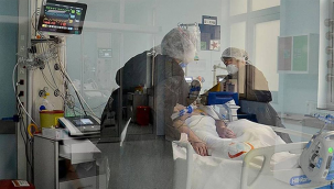 Türkiye'de bugün 346 ölüm ile pandeminin başından bu yana en yüksek ölüm sayısına ulaşıldı.