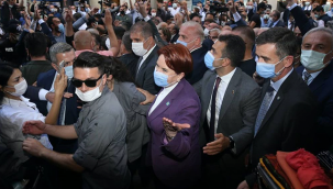 Terörist Akşener sloganı atıp ayakkabı fırlattılar