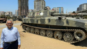 Başkan Büyükkılıç, Azerbaycan'da şehitliklere dua etti.