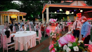 Düğün ve nikah törenlerinde bugün itibarıyla davetlilere yiyecek içecek ikramına yeniden başlandı.