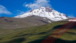 İki gündür süren yağışlar sonrasında Erciyes Dağı beyaza büründü