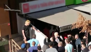 İstanbul Küçükçekmece'de yavru kedileri yakalayıp yediği tespit edilen Japon uyruklu şahsa para cezası kesilirken sınır dışı edileceği öğrenildi.