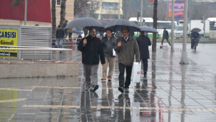 Kayseri'de etkili olan sağanak geçişleri vatandaşlara zor anlar yaşattı