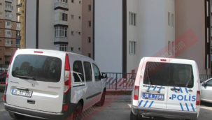 Kayseri'nin Melikgazi ilçesinde 11. kattan beton zemine çakılan 21 yaşındaki genç, hayatını kaybetti.