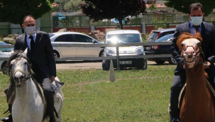 Milli Eğitim Müdürü özel öğrencilerle birlikte at bindi