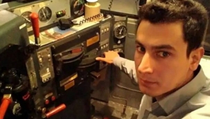 Erzurum'un Horasan ilçesinde sürücüsünün direksiyon hakimiyetini kaybettiği otomobil, refüje çarptı. Kazada anne ve baba vefat ederken, çocukları yaralandı.