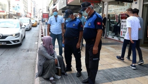 Kayseri Büyükşehir Belediyesi Zabıta Daire Başkanlığı dilencilere yönelik denetim yapıldı.