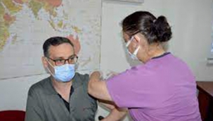 Tüm dünyayı etkisi altına alan Covid-19 salgını ile mücadele çerçevesinde aşılama çalışmalarının tüm hızıyla sürdüğü Kayseri'de 1 milyonuncu doz uygulandı.