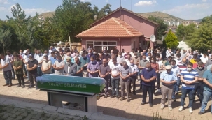 Yozgat'ta uzman .avuş düğün hazırlığı yaptığı nişanlısını öldürdükten sonra intihar etti.