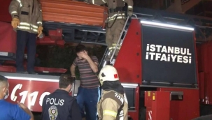 ÖNCE ÇATIYA ÇIKTI, SONRA YARDIM İSTEDİ!