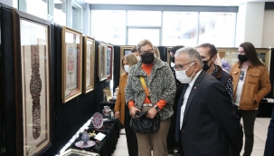 BAŞKAN BÜYÜKKILIÇ, E-38 SANAT SERGİSİ’Nİ KADINLARLA AÇTI!