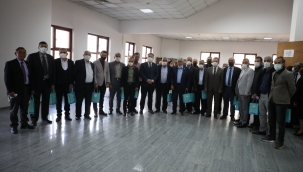BAŞKAN PALANCIOĞLU MAHALLE MUHTARLARININ GÜNÜNÜ KUTLADI!