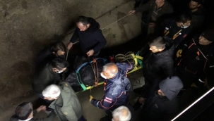 KAMYONET UÇURUMA YUVARLANDI 2 ÖLÜ 1 YARALI!