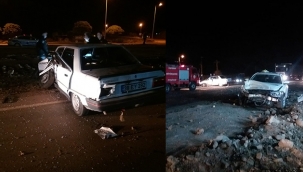 Kayseri'de iki otomobil çarpıştı: 5 yaralı!