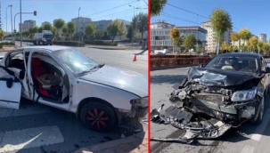 Ahmet Gazi Ayhan Bulv.'da meydana gelen trafik kazasında 2 kişi yaralandı!