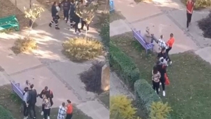 Antalya'da okul çıkışı kavga eden liseli kızları vatandaşlar güçlükle sakinleştirdi!