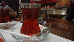 Artık kafeye gitmekte lüks! artık 1 bardak çayın fiyatı 1 litre benzin ile yarışıyor.