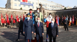 ATATÜRK'ÜN KAYSERİ'YE GELİŞİNİN 102'NCİ YIL DÖNÜMÜ TÖRENLE KUTLANDI