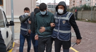 Cezaevinden izinli çıktılar, hırsızlıktan yakalanınca eşlerimizin dediler