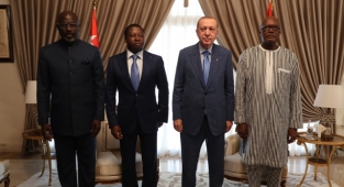 Cumhurbaşkanı Erdoğan, Afrikalı liderleri karşıladı