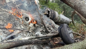 Hindistan'da Genelkurmay Başkanı'nı taşıyan helikopter düştü!