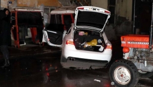 KAYSERİ'de 'dur' ihtarına uymayıp otomobille kaçmaya çalışan 2 kişi, polisin takibiyle yakalandı.