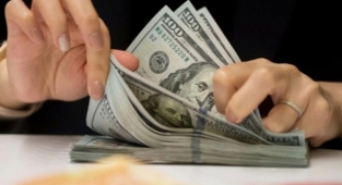 Merkez Bankası dün 2.5 milyar dolar sattı ama işe yaramadı!
