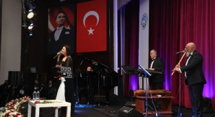 Talas Belediyesi 2021’i ‘Melihat Gülses ve Tanini Trio’ konseri ile bitirdi