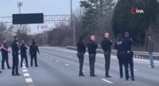 ABD'de 9 polis, silahsız adama kurşun yağdırdı