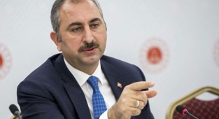 Adalet Bakanı Gül'de Sedef Kabaş'a tepki gösterdi!