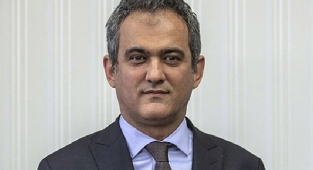 Bakan Mahmut Özer'e soruldu yarıyıl tatili uzatılacak mı?