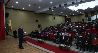 BAŞKAN BÜYÜKKILIÇ, KARİYER GÜNLERİ'NDE 300 ÖĞRENCİYLE BİR ARAYA GELDİ